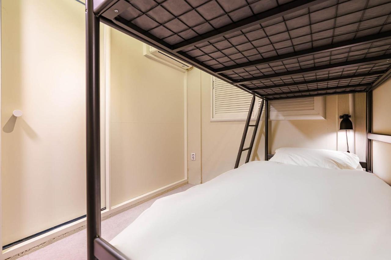 Less Hotel 2*