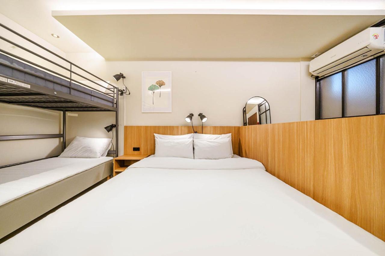 Hotel Less 2*